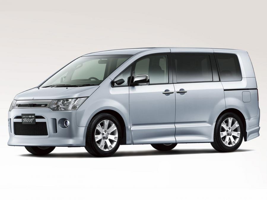  Mitsubishi Delica D:5 Roadest 2007 года  (фото 1 из 4)